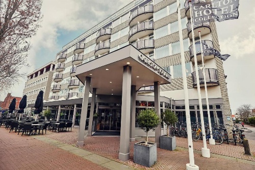 Carlton Square Hotel image 26
